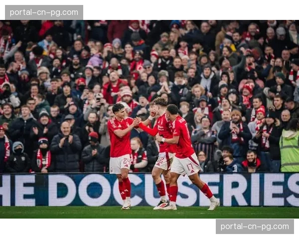 数据网站预测更新：谢菲联降级概率高达99%，卢顿与诺丁汉森林接近